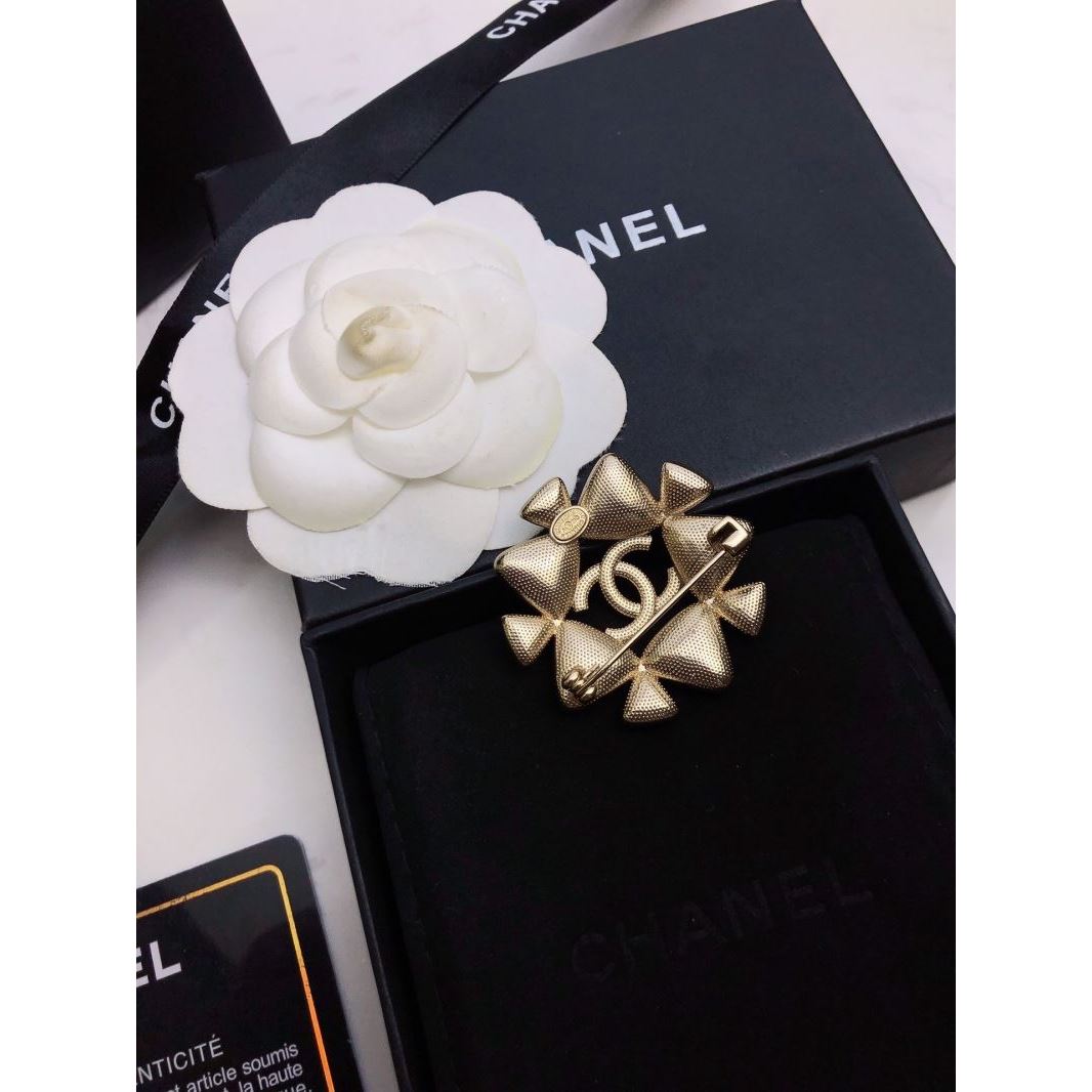 Chanel Brooches - Click Image to Close